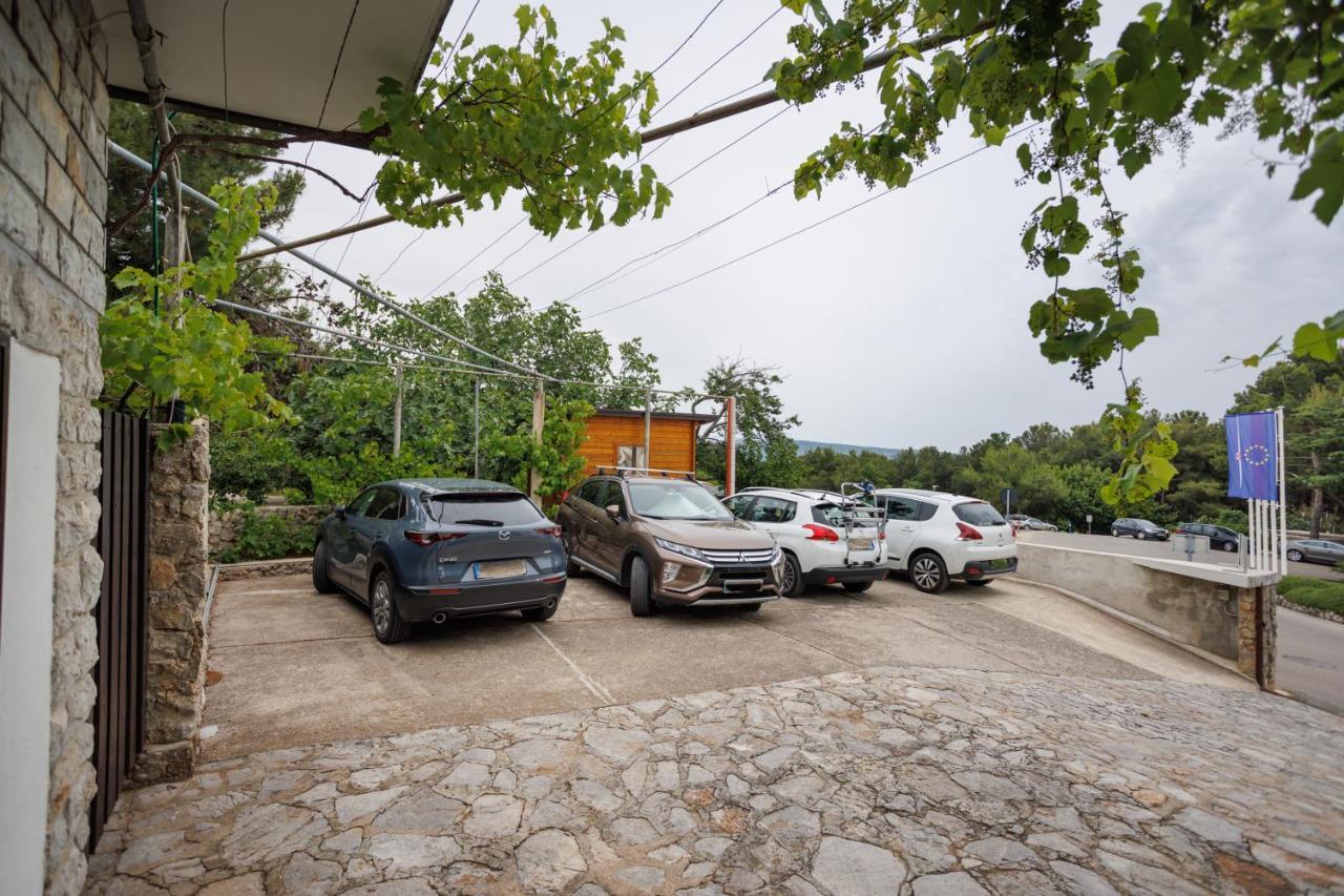 Apartments Pika Krk Town Luaran gambar