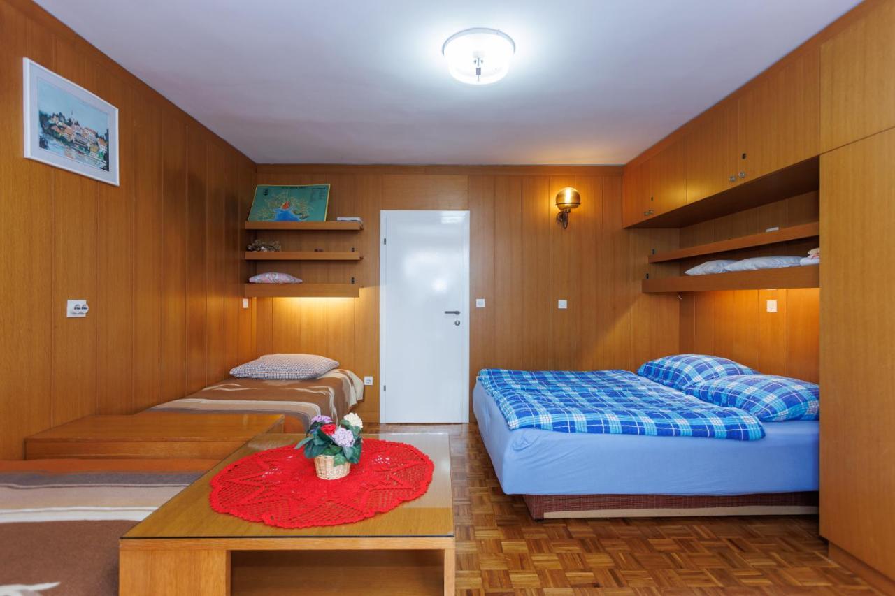 Apartments Pika Krk Town Luaran gambar