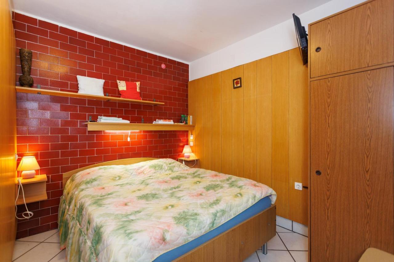 Apartments Pika Krk Town Luaran gambar