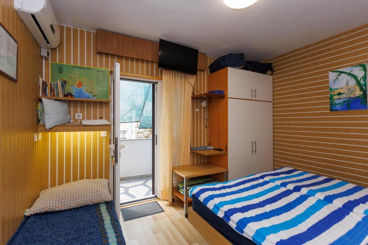 Apartments Pika Krk Town Luaran gambar