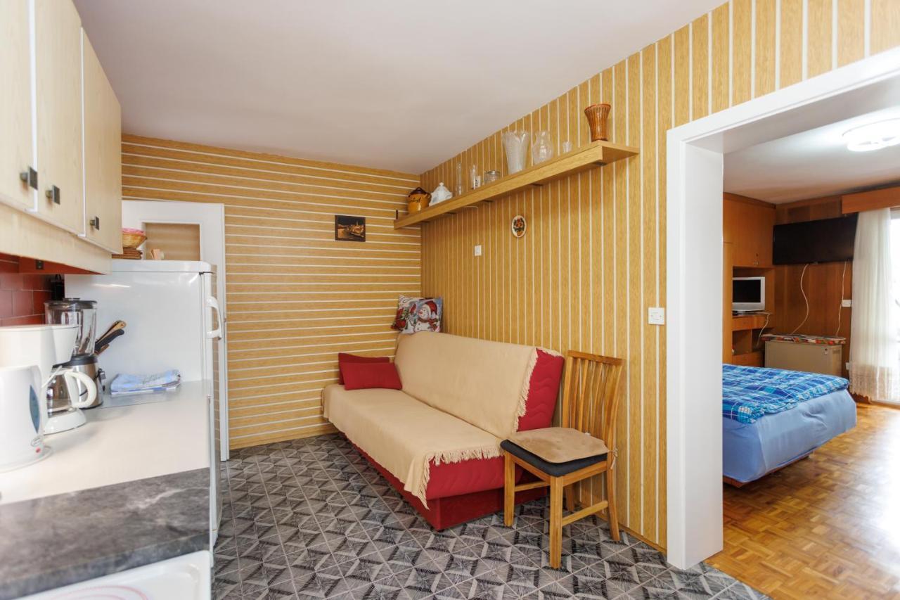 Apartments Pika Krk Town Luaran gambar