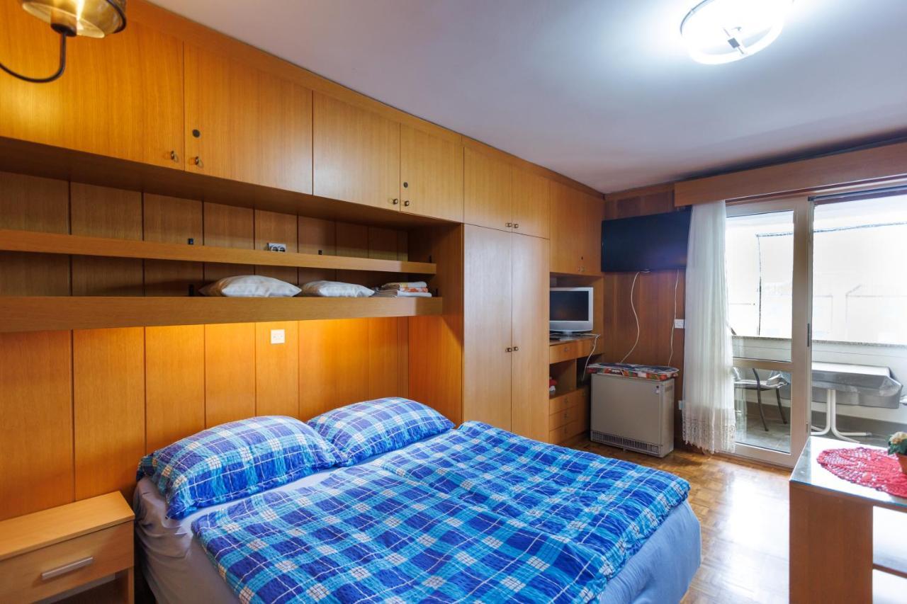 Apartments Pika Krk Town Luaran gambar